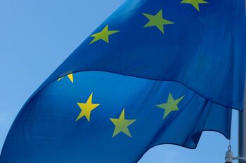 UE zaprasza do wyrażania opinii o regulacjach CFD na kryptowaluty