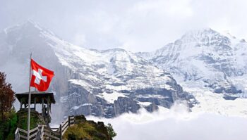 Szwajcaria uruchamia w pełni legalną i regulowaną giełdę kryptowalut