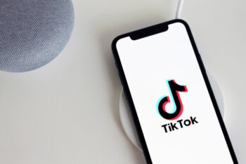 TikTok zakazał reklam związanych z kryptowalutami